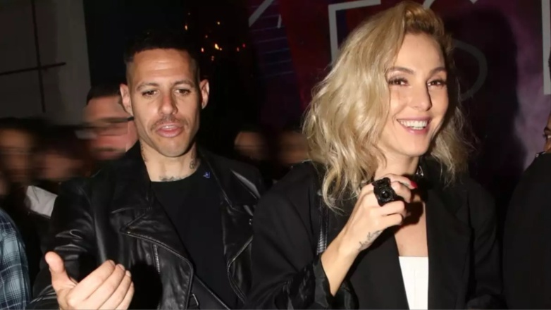 Τάμτα – Πάρης Κασιδόκωστας: Χτίζουν πολυτελή κατοικία στην Αντίπαρο με θέα το απέραντο γαλάζιο – Όλες οι πληροφορίες