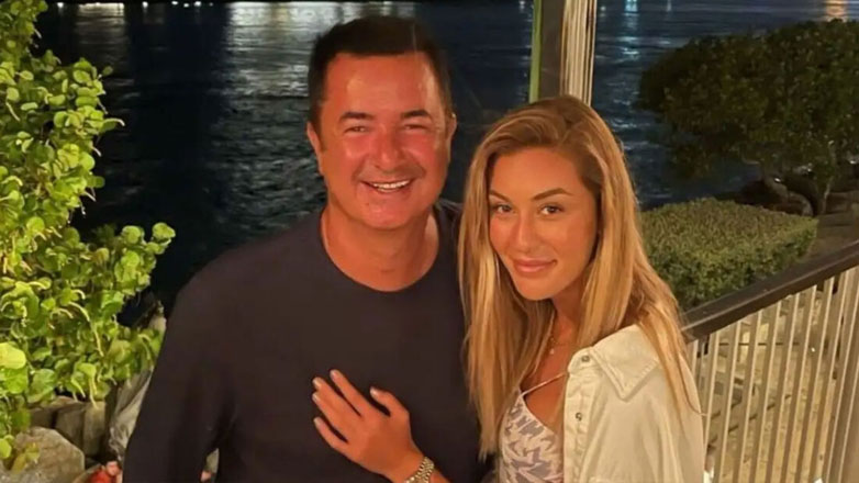 Acun Ilicali: Στη Μύκονο με την κατά 30 χρόνια νεότερη σύζυγό του – Βίντεο