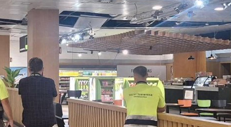 Ισπανία: Υποχώρησε η οροφή του αεροδρομίου της Αλμέιρα από τον σεισμό των 5,5 Ρίχτερ