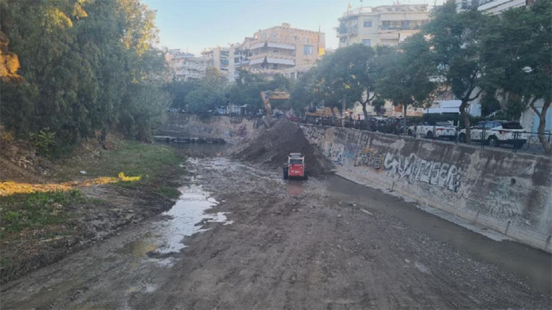 Διαρροή αγωγού ακαθάρτων της ΕΥΔΑΠ κάτω από την Κηφισίας