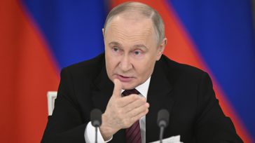 Πούτιν: Οι συνομιλίες για την Ουκρανία να συνεχισθούν πριν τη λήξη της προθεσμίας που έθεσε ο Τραμπ