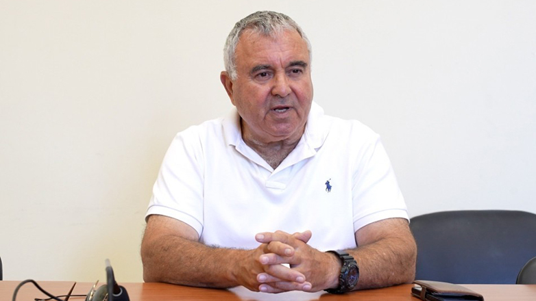 Χίος: Κλείδωσαν στο Δικαστικό Μέγαρο βουλευτή του ΠΑΣΟΚ και δεν τον άφηναν να φύγει