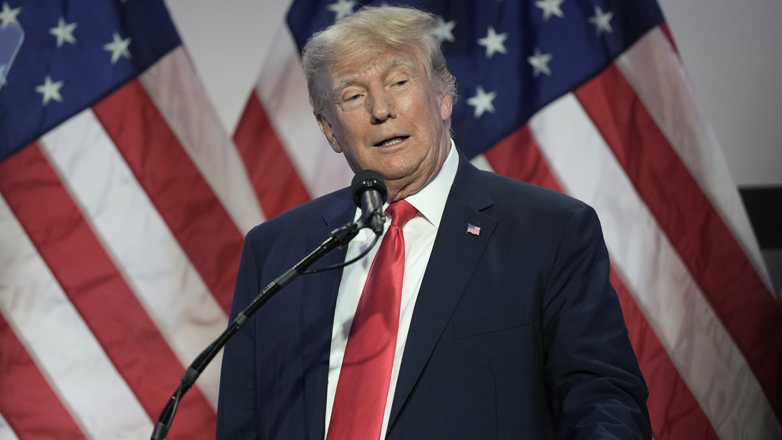 Τραμπ: Ο Ζελένσκι δεν πρέπει να χτυπήσει τη Μόσχα