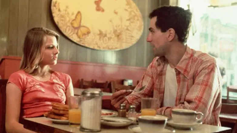 Κλείνει το ελληνικό καφέ που γυρίστηκαν σκηνές από το «Taxi Driver» με τον Ρόμπερτ ντε Νίρο