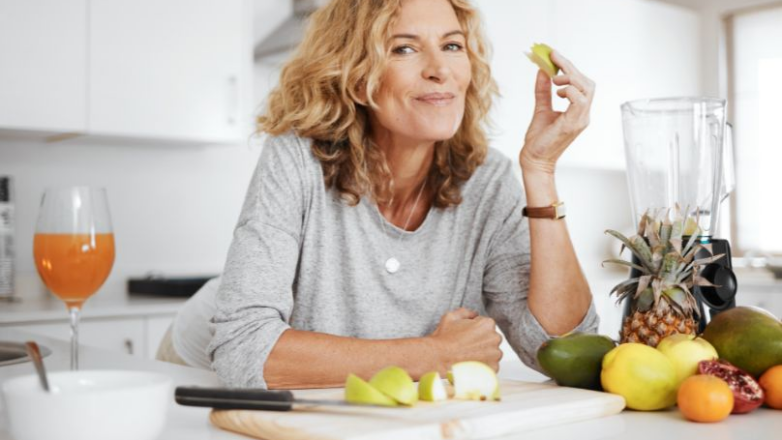 Προεμμηνόπαυση: Ευεξία με σύμμαχο τη διατροφή και την άσκηση