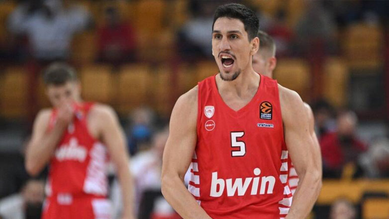 Ολυμπιακός: Υπογράφει ο Λαρεντζάκης νέο συμβόλαιο