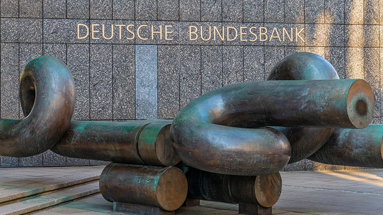 Οι δασμοί Τραμπ απειλούν με ύφεση τη γερμανική οικονομία, εκτιμά η Bundesbank