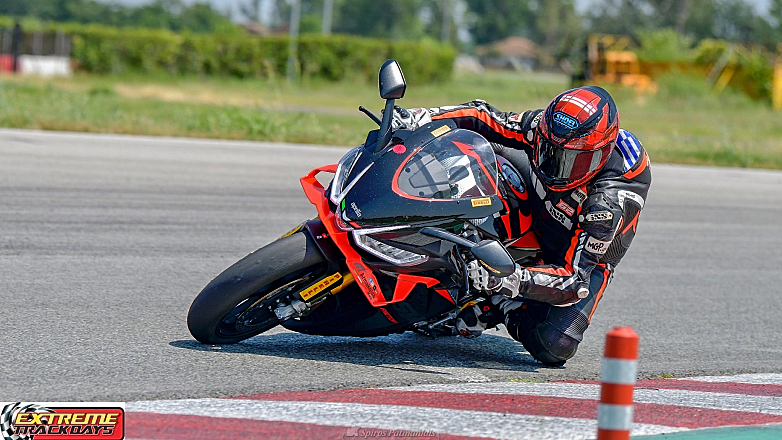 Οδηγούμε την Aprilia RSV4 Factory του 2025 στην πίστα των Σερρών