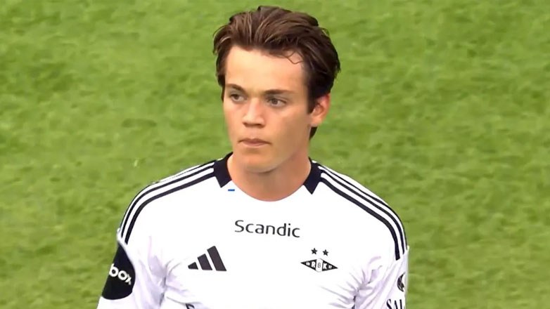 Η Μάντσεστερ Σίτι ανακοίνωσε την απόκτηση του 18χρονου μέσου Σβερ Νίπαν