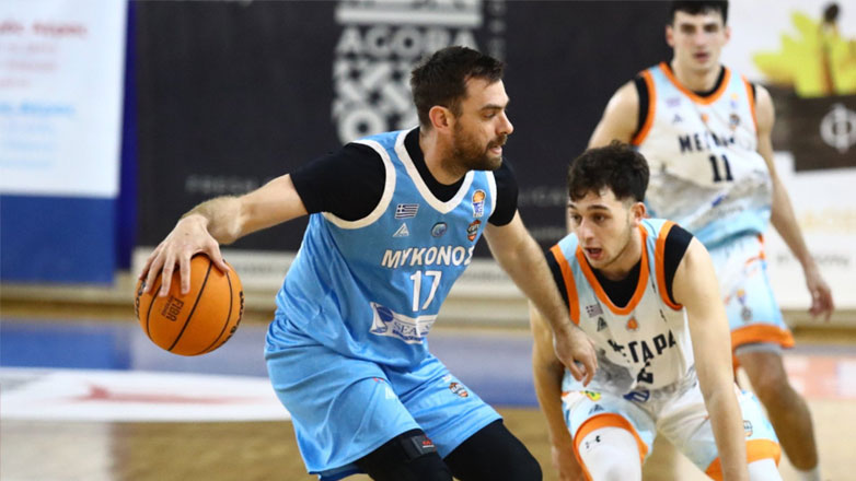 Παραμένει στη Μύκονο ο Βαγγέλης Μάντζαρης