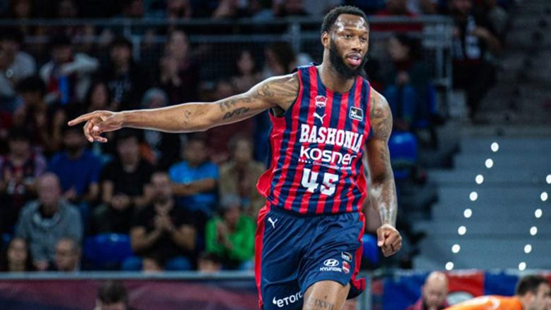 Συμφώνησε με τον Ντόντα Χολ ο Ολυμπιακός