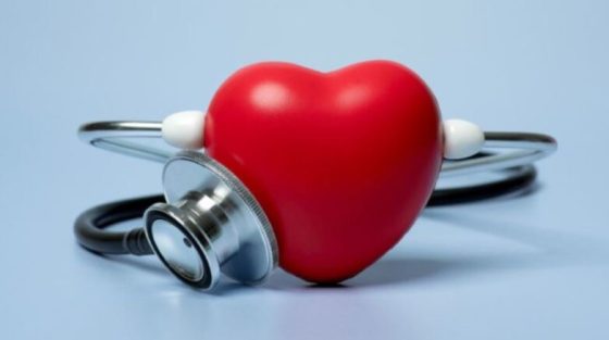 Γιατί αυξάνονται τα καρδιακά εμφράγματα στις γιορτές 