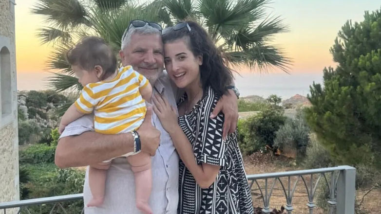 Γιώργος Πατούλης – Νάνσυ Κοιλού: Διακοπές στην Κρήτη με τον τεσσάρων μηνών γιο τους