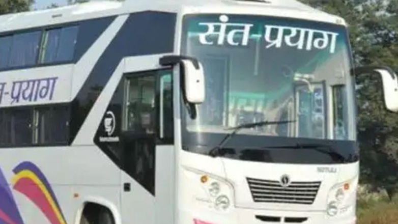 Ινδία: Γυναίκα γέννησε μέσα σε λεωφορείο και πέταξε το βρέφος από το παράθυρο