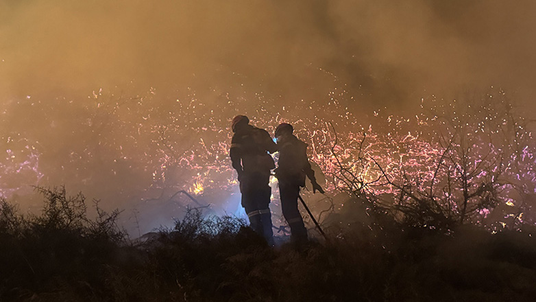 Οριοθετήθηκε η φωτιά στη Μακύνεια Ναυπάκτου