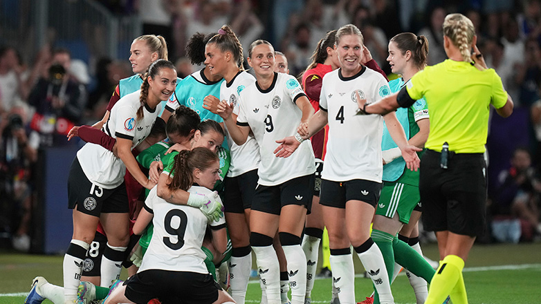 Η απίθανη Γερμανία πήρε το «θρίλερ» με τη Γαλλία στα πέναλτι και έφυγε για ημιτελικά