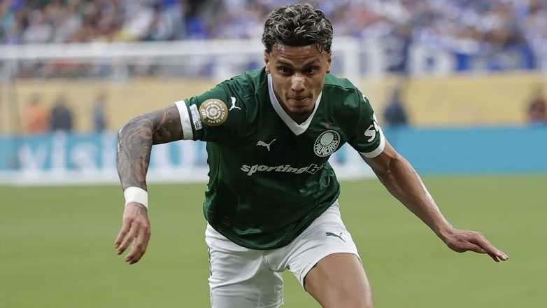 Στην Μπενφίκα από την Παλμέιρας ο Ρίος