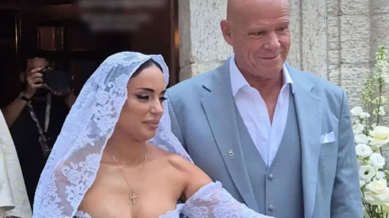 Τζώνη Καλημέρης – Ελπίδα Ιακωβίδου: Δείτε την μπομπονιέρα του γάμου τους