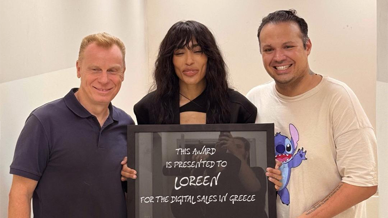 Η απονομή της βασίλισσας της Eurovision Loreen, για τις ψηφιακές της πωλήσεις στην Ελλάδα!