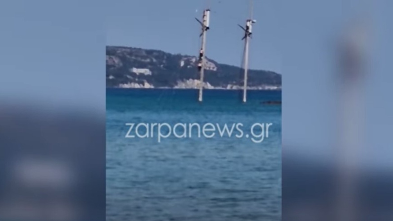Επικίνδυνες βουτιές από κατάρτι βυθισμένου ιστιοφόρου