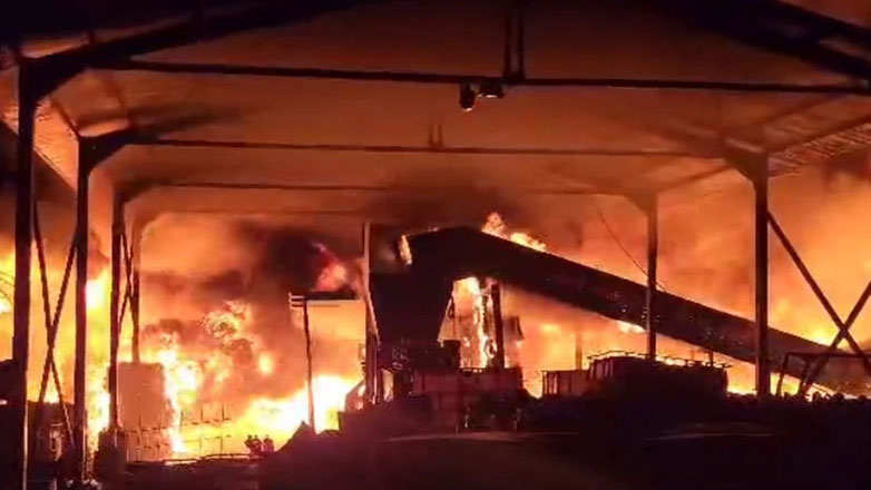 Μεγάλη φωτιά στα Χυτήρια Λέσβου