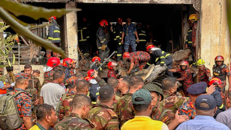 Τουλάχιστον 27 νεκροί από συντριβή εκπαιδευτικού αεροσκάφους