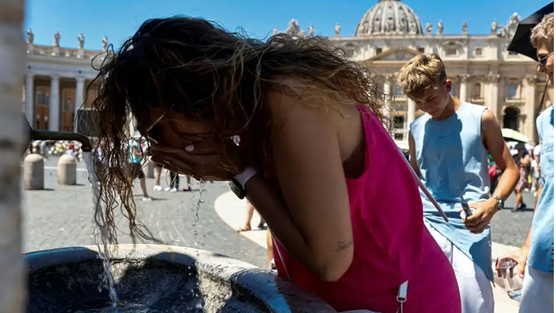 Έξι νεκροί από το κύμα καύσωνα που πλήττει τη νότιο Ιταλία