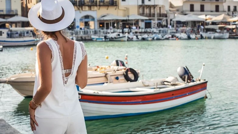 Αυξήθηκαν κατά 12,7% τα τουριστικά έσοδα στο πεντάμηνο