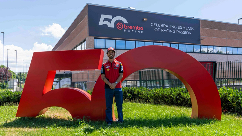 Ο δις Παγκόσμιος Πρωταθλητής MotoGP Pecco Bagnaia επισκέπτεται την έδρα της Brembo