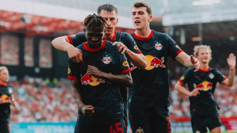 Champions League: Σάλτσμπουργκ και Καραμπάγκ έδωσαν τυπικό χαρακτήρα στις ρεβάνς