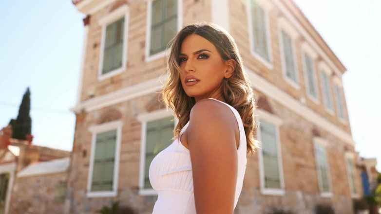 Νέο single για την ταλαντούχα, Έλενα Παναγιωτίδου με τίτλο «Θάλασσα και αεράκι»