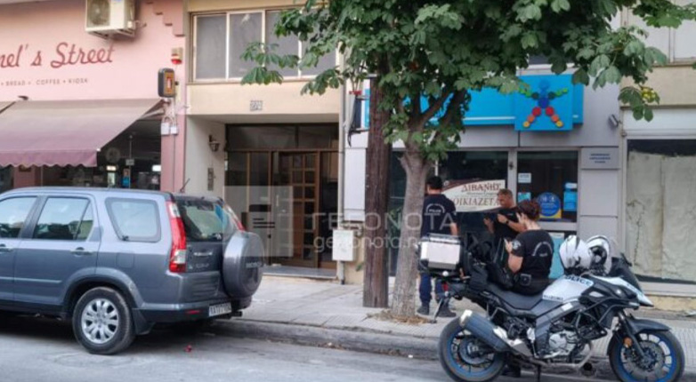 Ζούσε μέσα στο σπίτι με τον νεκρό πατέρα του επί μια εβδομάδα