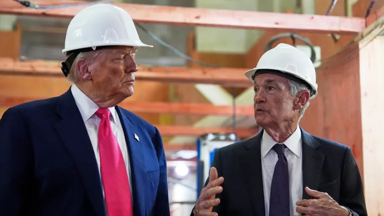 ΗΠΑ: «Καυγάς» μεταξύ Τραμπ και του κεντρικού τραπεζίτη της Fed μπροστά στις κάμερες – Βίντεο