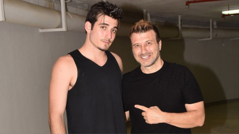 Γιώργος Κακοσαίος: Τι του είπε ο πατέρας του, Γιάννης Πλούταρχος, όταν του ανακοίνωσε ότι θα γίνει τραγουδιστής