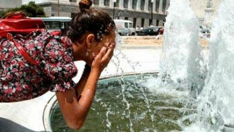 Εφιαλτικό κοκτέιλ καύσωνα και αφρικανικής σκόνης