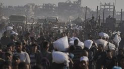 Ξεκίνησαν οι ρίψεις ανθρωπιστικής βοήθειας στη Λωρίδα της Γάζας