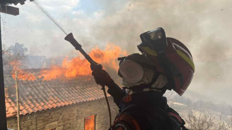 Πύρινη κόλαση στη Μεσσηνία