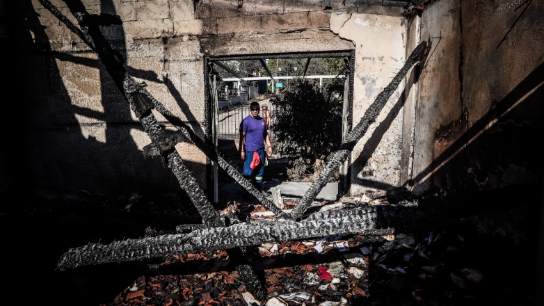 Μάχη με τις φλόγες στα Κύθηρα