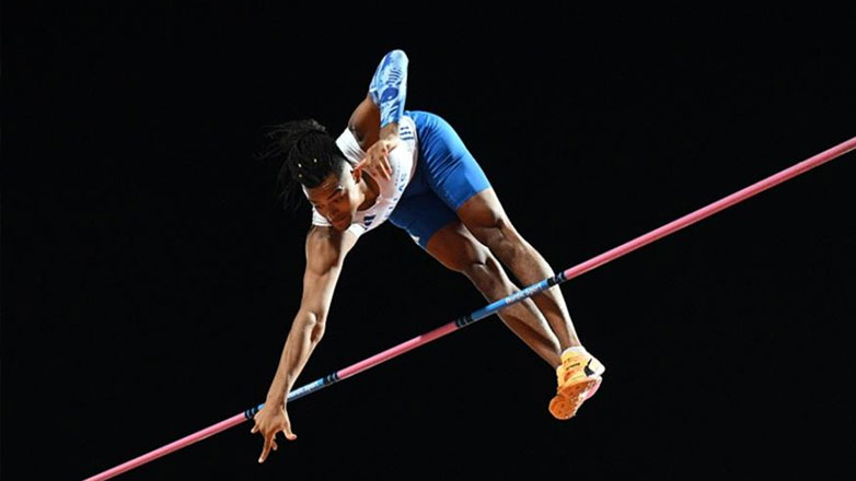 Βαλκανικό 2025: Χρυσός ο Καραλής με 5,92 στο Βόλο