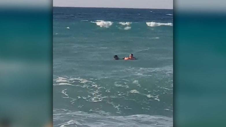 Ηράκλειο: Σερβιτόρος σε beach bar έσωσε λουόμενο