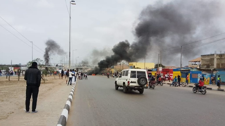 Ανγκόλα: Επεισοδιακές διαδηλώσεις μετά τις αυξήσεις στις τιμές των καυσίμων – Αναφορές για νεκρούς Ανγκόλα: Επεισοδιακές διαδηλώσεις μετά τις αυξήσεις στις τιμές των καυσίμων – Αναφορές για νεκρούς