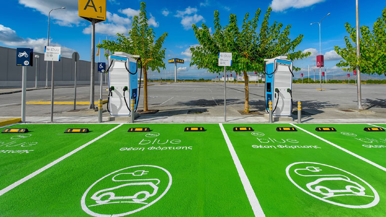 ΔΕΗ blue: Ευρωπαϊκή χρηματοδότηση για εγκατάσταση σημείων ταχυφόρτισης σε Ελλάδα και Ρουμανία