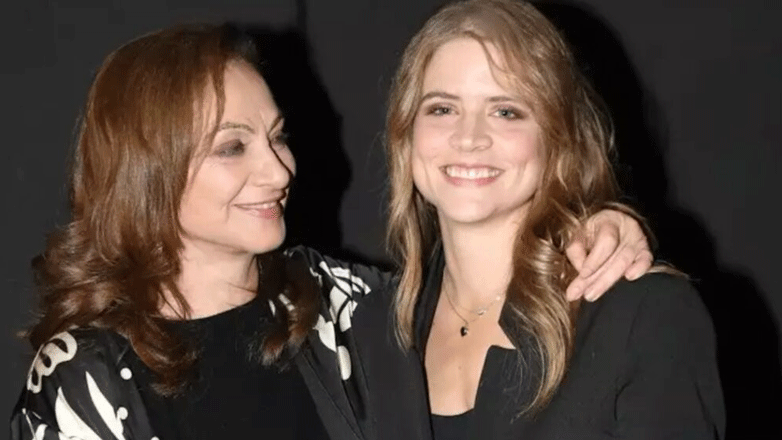 Δανάη Μιχαλάκη: Ποζάρει μαζί με την πεθερά της, Φιλαρέτη Κομνηνού