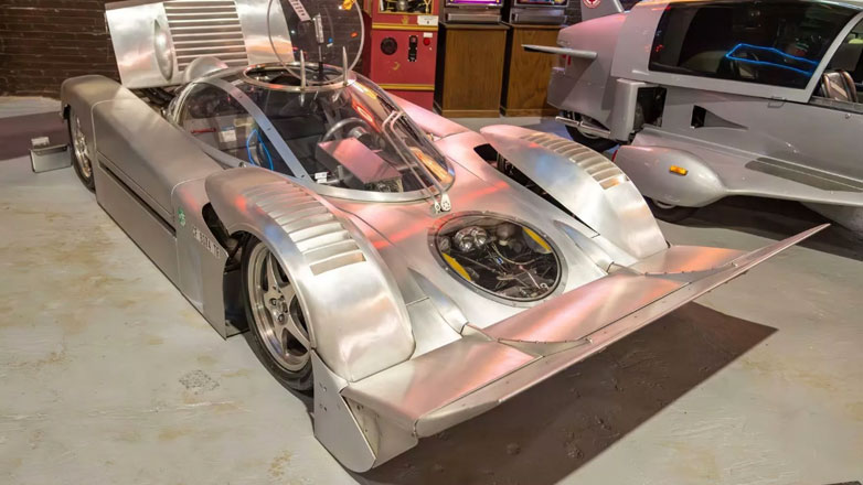 Σε δημοπρασία αμφίβιο Ι.Χ. που κινείται σε στεριά και θάλασσα με κινητήρα από… RX-7 (Βίντεο)