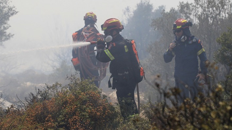Ενισχύονται οι πυροσβεστικές δυνάμεις στην πυρκαγιά στα Κύθηρα