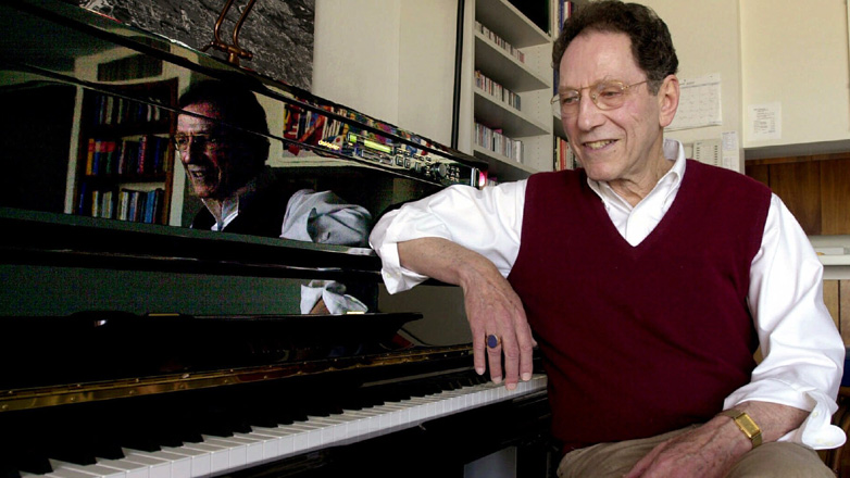 Πέθανε σε ηλικία 97 ετών ο τραγουδοποιός Τομ Λέρερ