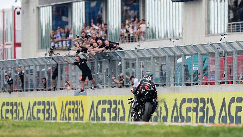 Νίκες για τον Razgatlioglu καθώς το WorldSBK φτάνει τον 1000ό Αγώνα του