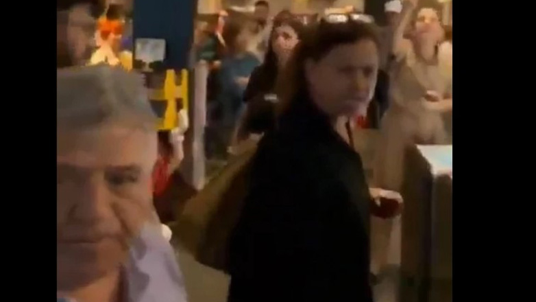 Έρευνα στην Ιταλία για την επίθεση σε βάρος Γάλλου τουρίστα εβραϊκής καταγωγής και του γιου του έξω στο Μιλάνο