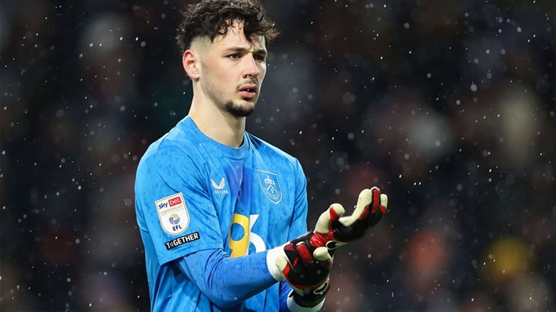 Μάντσεστερ Σίτι: Επέστρεψε ο γκολκίπερ Τζέιμς Τράφορντ με πενταετές συμβόλαιο