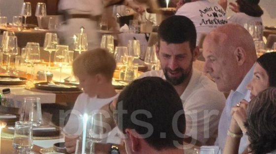 Πάρος: Ο Νόβακ Τζόκοβιτς με την οικογένειά του σε διάσημο εστιατόριο της Νάουσας